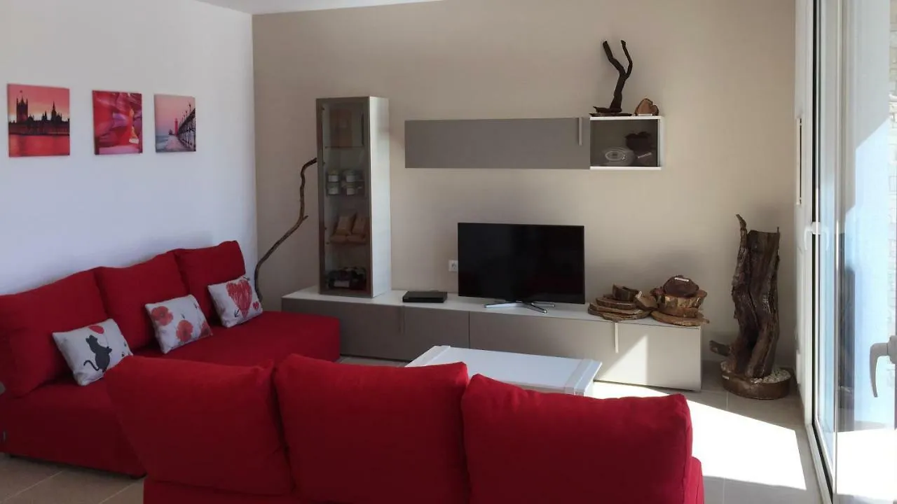 Villa Teresa Alcanar 0*,