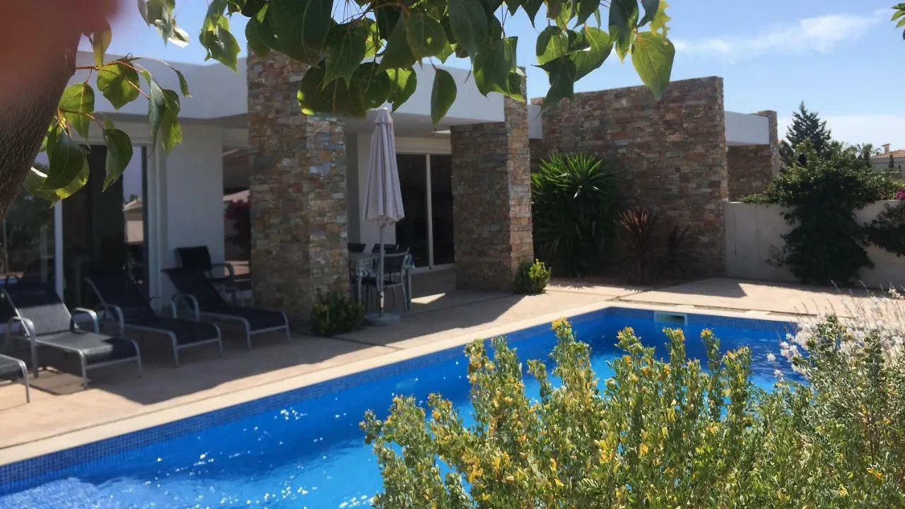Villa Teresa Alcanar 0*,